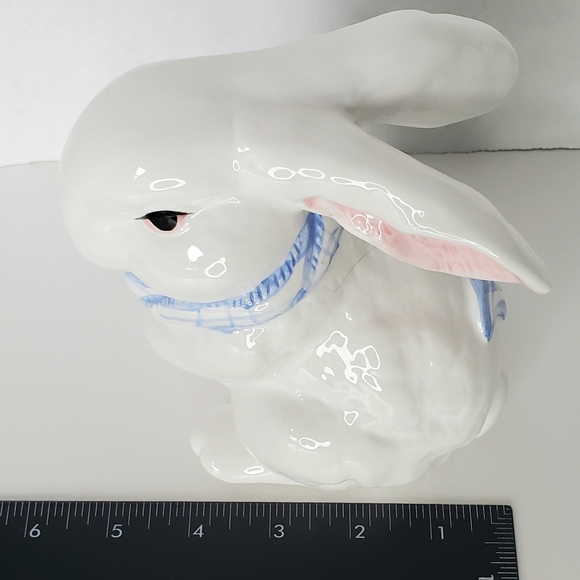 Vintage White Bunny Ceramic Figurine Blue Gingham Scarf Easter Spring - Picture 10 of 11